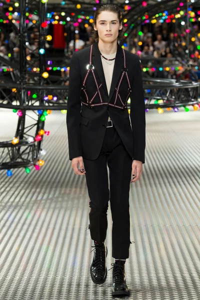 Look 4